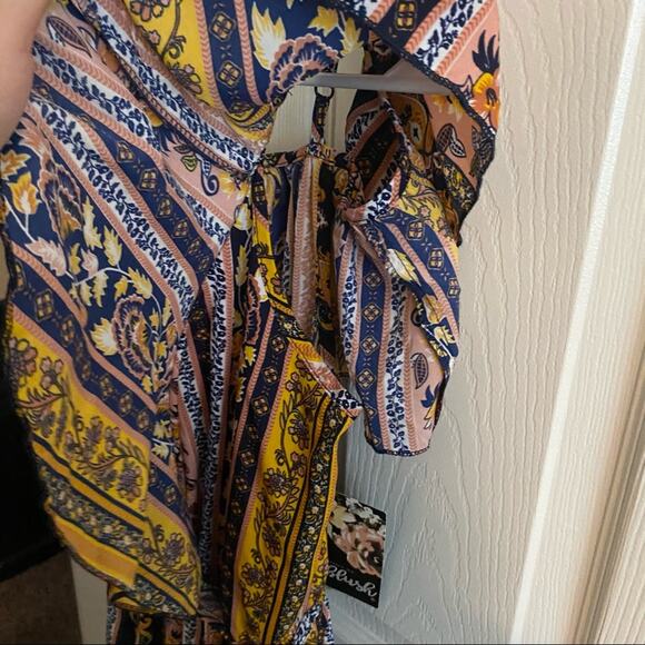 NWT Hint of Blush Asymmetrical Wrap Maxi Dress Size Small - Picture 10 of 16